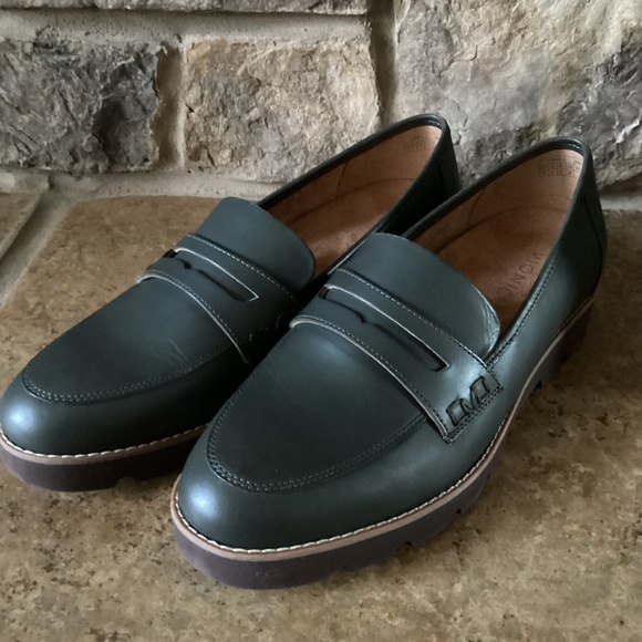Vionic Shoes - Vionic Cheryl II Penny Loafer Size 10 W Dark Khaki Women's Loafer Shoes Brown